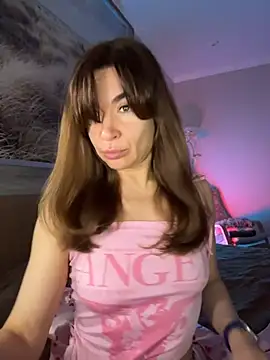 Snapshot of Mary_Kiitty chatting on May 6, 2026, 9:36 am Mary Kiitty online show from May 6, 2026, 9:36 am