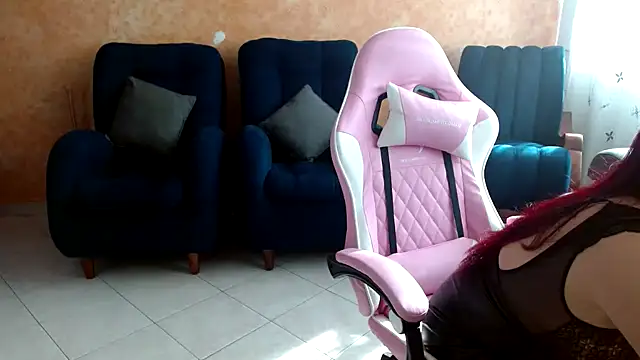 Snapshot of nanis_milf chatting on February 4, 2026, 1:50 pm nanis milf online show from February 4, 2026, 1:50 pm