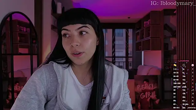 Snapshot of Saraa_Desiree chatting on June 9, 2026, 10:43 pm Saraa Desiree online show from June 9, 2026, 10:43 pm