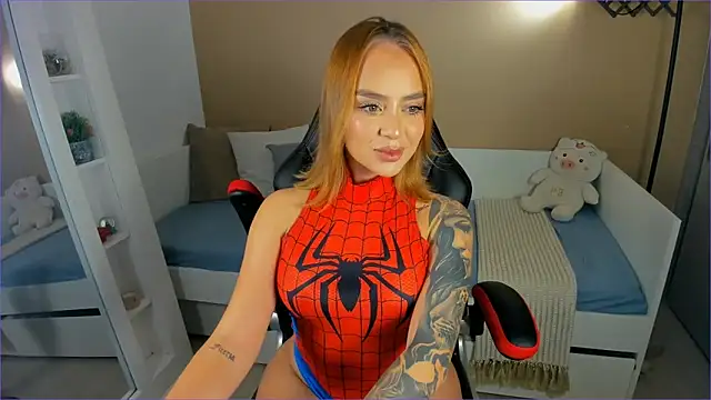 ValentinaMilann online show from October 5, 2025, 12:31 am