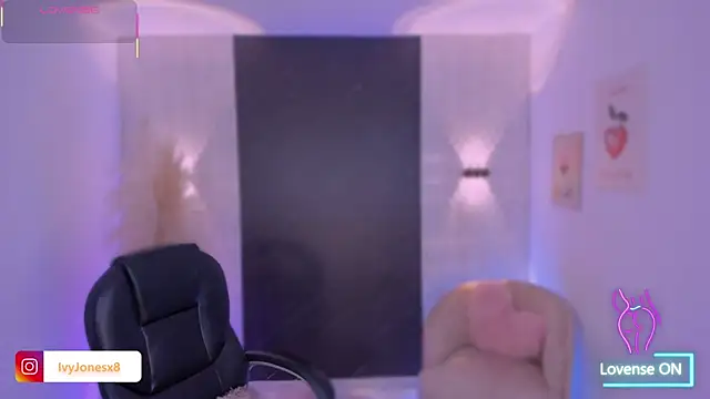 IvyJonesX online show from June 7, 2026, 11:30 pm