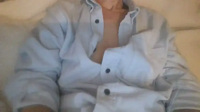 Valentinette online show from April 6, 2026, 7:37 pm