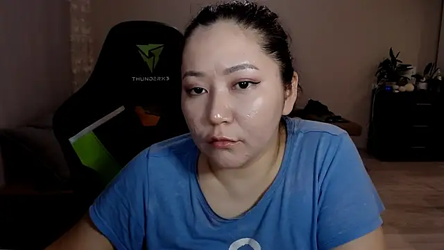 LisaAsianFlower online show from March 20, 2025, 2:42 pm