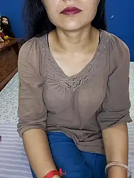 Cute-Zarina online show from September 29, 2025, 5:40 pm