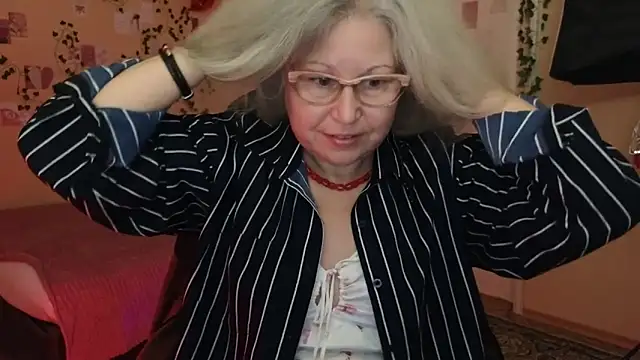 Wane Witch online show from May 3, 2026, 10:05 pm