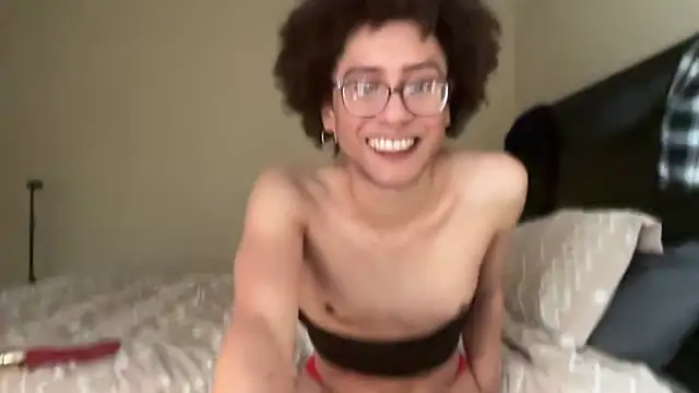 Snapshot of Gypsy737 chatting on March 16, 2025, 9:47 pm Gypsy737 online show from March 16, 2025, 9:47 pm