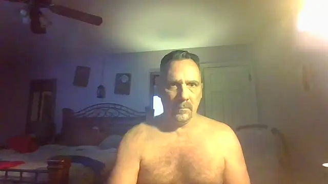 Snapshot of HunkofRock chatting on March 1, 2026, 9:33 am HunkofRock online show from March 1, 2026, 9:33 am