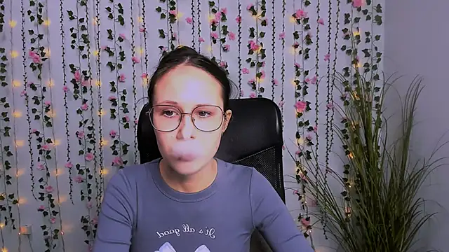 mona cloud online show from March 21, 2025, 9:45 am