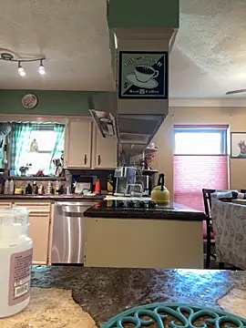 superbearboss online show from April 16, 2026, 10:23 pm