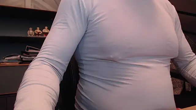 Snapshot of munichrubber chatting on September 17, 2025, 3:30 am munichrubber online show from September 17, 2025, 3:30 am