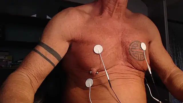 Snapshot of munichrubber chatting on October 23, 2025, 4:06 pm munichrubber online show from October 23, 2025, 4:06 pm