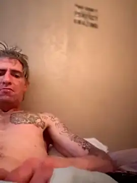 6poundtown9 online show from April 21, 2026, 9:39 pm