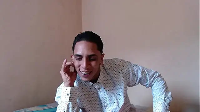 Monkey uchiha777 online show from September 17, 2025, 5:14 pm