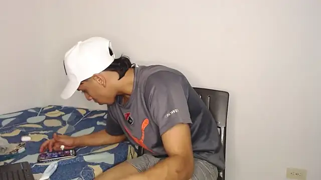 Monkey uchiha777 online show from November 20, 2025, 1:50 am