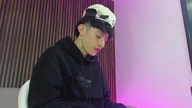 troy rouge online show from September 11, 2025, 8:42 pm