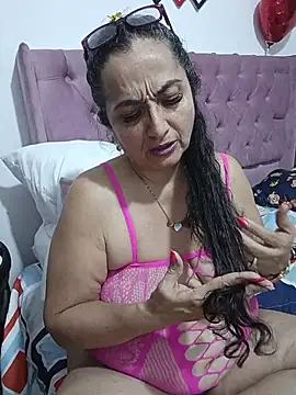 AlessandraLeroy online show from March 5, 2026, 3:24 am