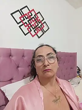 Snapshot of AlessandraLeroy chatting on May 22, 2026, 3:02 am AlessandraLeroy online show from May 22, 2026, 3:02 am