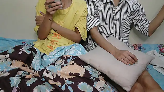 NaughtyThrouple007 online show from November 1, 2025, 5:48 pm