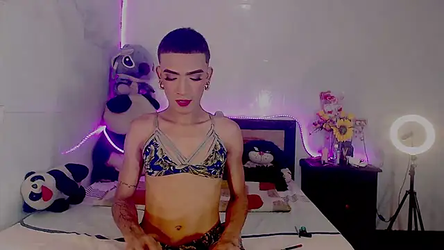 KimberlyXtreme online show from September 15, 2025, 2:11 am