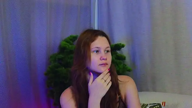 AmeliRoyse online show from December 19, 2025, 5:31 pm