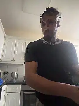 Pennys19CM online show from February 15, 2026, 2:19 am