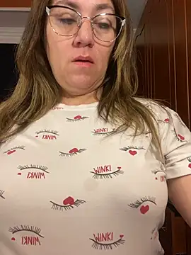 Luna-nevada online show from March 28, 2026, 9:42 am