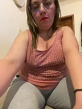 Luna-nevada online show from April 11, 2026, 2:05 am