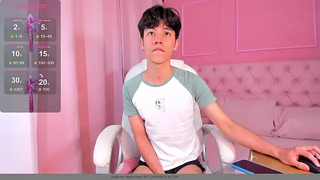 Snapshot of SHADY_STONE chatting on March 14, 2025, 11:00 pm SHADY STONE online show from March 14, 2025, 11:00 pm