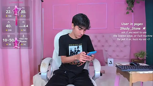 Snapshot of SHADY_STONE chatting on September 20, 2025, 8:43 pm SHADY STONE online show from September 20, 2025, 8:43 pm