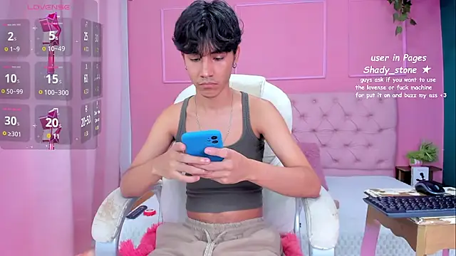 Snapshot of SHADY_STONE chatting on September 27, 2025, 10:04 pm SHADY STONE online show from September 27, 2025, 10:04 pm