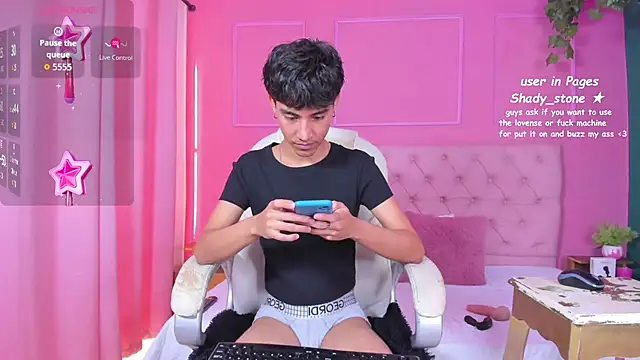 Snapshot of SHADY_STONE chatting on October 28, 2025, 9:50 pm SHADY STONE online show from October 28, 2025, 9:50 pm