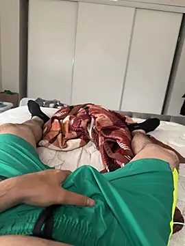 njariwala6 online show from April 16, 2026, 9:04 pm