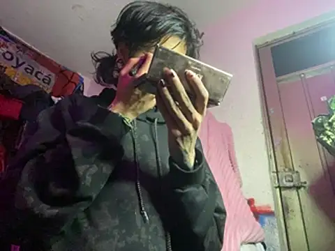 kirito kun online show from April 9, 2026, 3:28 am