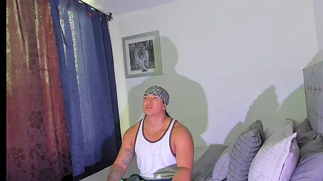 Snapshot of boys_blackandwhite chatting on November 30, 2025, 9:41 pm boys blackandwhite online show from November 30, 2025, 9:41 pm