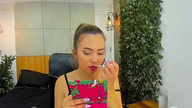 Snapshot of AzuraWave chatting on March 15, 2025, 7:38 pm AzuraWave online show from March 15, 2025, 7:38 pm