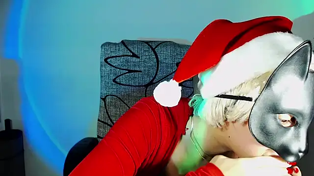 Hannah Kiim online show from December 20, 2025, 9:44 pm