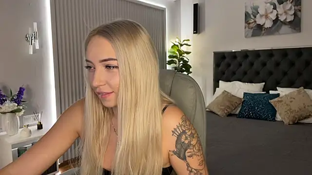 OhMyEmma online show from September 23, 2025, 2:03 am