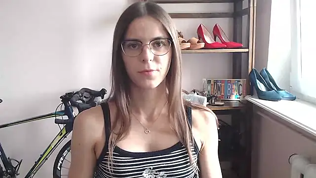 Snapshot of love_megi chatting on June 4, 2026, 1:28 pm love megi online show from June 4, 2026, 1:28 pm
