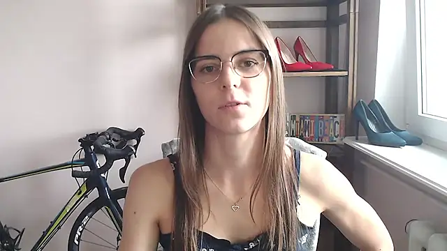 Snapshot of love_megi chatting on June 15, 2026, 1:35 pm love megi online show from June 15, 2026, 1:35 pm