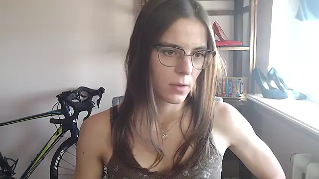 Snapshot of love_megi chatting on June 22, 2026, 1:30 pm love megi online show from June 22, 2026, 1:30 pm