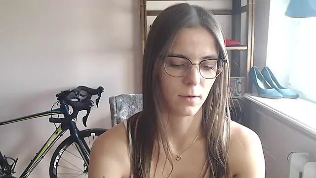 Snapshot of love_megi chatting on June 23, 2026, 1:31 pm love megi online show from June 23, 2026, 1:31 pm