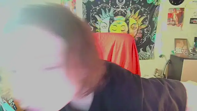 Snapshot of Lil_foxxx chatting on September 25, 2025, 5:27 pm Lil foxxx online show from September 25, 2025, 5:27 pm