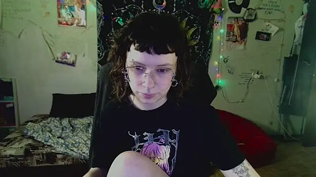 Snapshot of Lil_foxxx chatting on July 20, 2026, 10:39 am Lil foxxx online show from July 20, 2026, 10:39 am