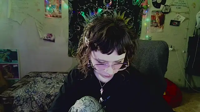 Snapshot of Lil_foxxx chatting on July 21, 2026, 11:12 am Lil foxxx online show from July 21, 2026, 11:12 am