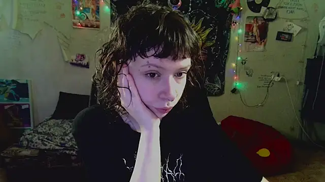 Snapshot of Lil_foxxx chatting on July 22, 2026, 9:56 am Lil foxxx online show from July 22, 2026, 9:56 am