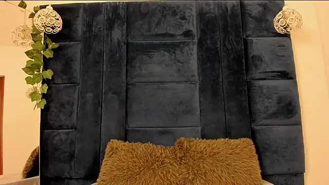 Samantha-Harpper online show from March 14, 2025, 7:37 am