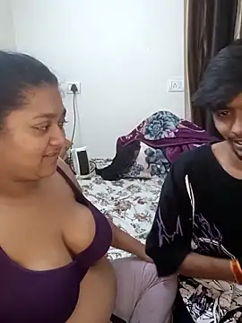 Snapshot of Strip-Couples chatting on March 10, 2025, 6:12 pm Strip-Couples online show from March 10, 2025, 6:12 pm