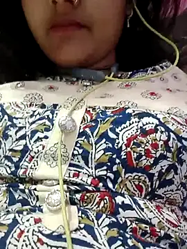 Poonam25 online show from March 8, 2025, 9:06 am