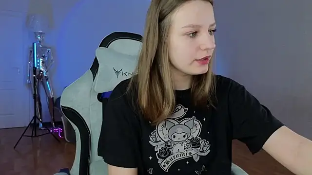 Snapshot of monicaerotic chatting on March 22, 2025, 1:43 am monicaerotic online show from March 22, 2025, 1:43 am