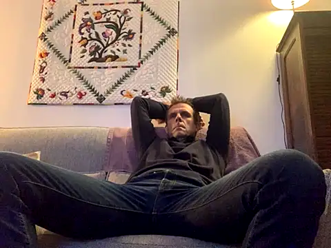 Snapshot of Simon_76 chatting on October 19, 2025, 7:58 pm Simon 76 online show from October 19, 2025, 7:58 pm